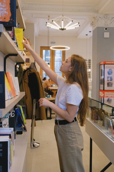 Ventas minoristas en regiones muestran resultados mixtos en diciembre Ventas minoristas en regiones muestran resultados mixtos en diciembre