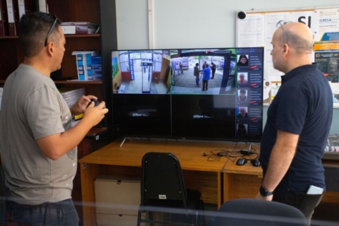 Dónde se estrena el primer pórtico de liceo del país que detecta caras y metales