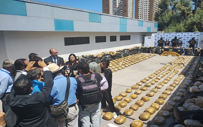 Incautan cerca de 2 toneladas 900 kilos de droga en Iquique