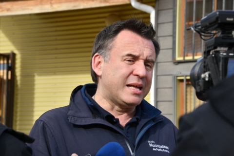 Alcalde de Punta Arenas acusa falta de acciones concretas del Serviu ante fallas en viviendas nuevas