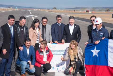 Impulsan convenio para implementar Terminal Aéreo de Carga en el Maule Impulsan convenio para implementar Terminal Aéreo de Carga en el Maule