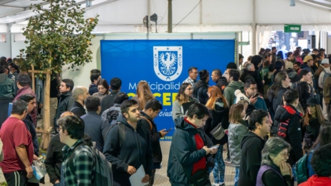 Cerca de mil empleos ofertó Feria Laboral en Concepción