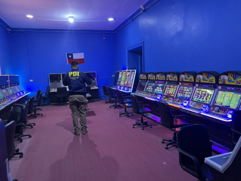 Decomisan máquinas de juegos en locales de Vicuña
