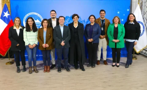 Ministra de Salud se compromete con postergado CESFAM de Coyhaique