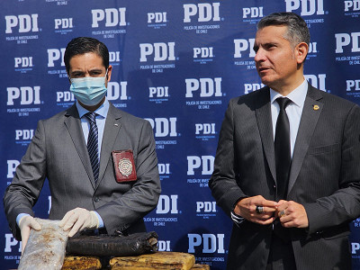 Banda colombiana usaba cajas de frutas para trasladar droga a la Región Metropolitana