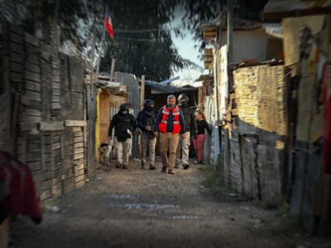 Alcalde de Rengo lidera operativo de desalojo en Campamento La Isla