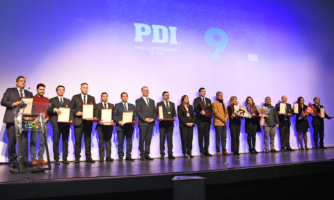 Municipalidad de Temuco distingue a 12 funcionarios de la PDI por su sobresaliente labor en la comuna