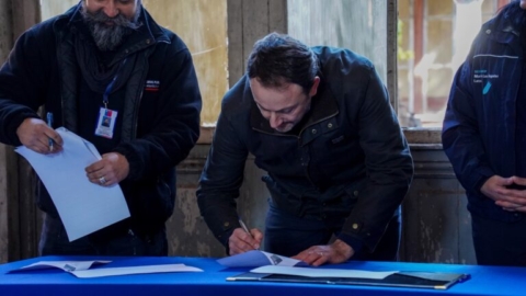 Santa Cruz firma convenio para restaurar Casa de la Cultura