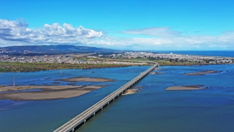 Habilitan Puente Industrial en el Biobío: el más largo del país ya está operativo