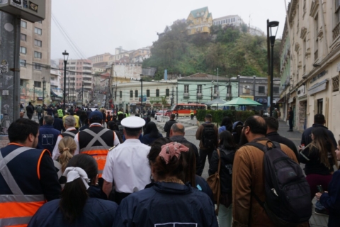 Comunidad de Valparaíso participó activamente en simulacro de tsunami