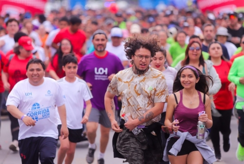 Más de 5 mil personas participaron en la Corrida UOH de Rancagua Más de 5 mil personas participaron en la Corrida UOH de Rancagua