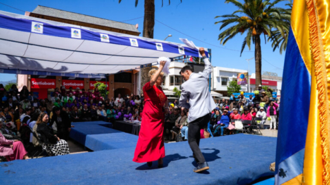 Ovalle inició actividades del Mes del Adulto Mayor con masiva participación en la Plaza de Armas