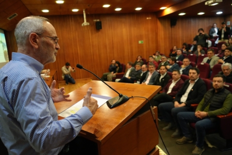 Gobernador de La Araucanía lanza Red de Inversión Municipal Gobernador de La Araucanía lanza Red de Inversión Municipal