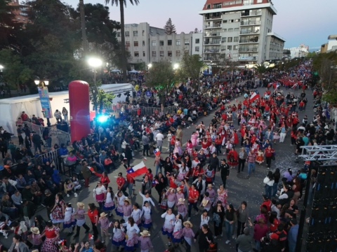Más de 20 mil personas participaron en el Desfile de la Fiesta de la Primavera en Talca