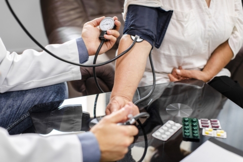 Curicó llama a prevenir enfermedades cardiovasculares con examen gratuito en Cesfam