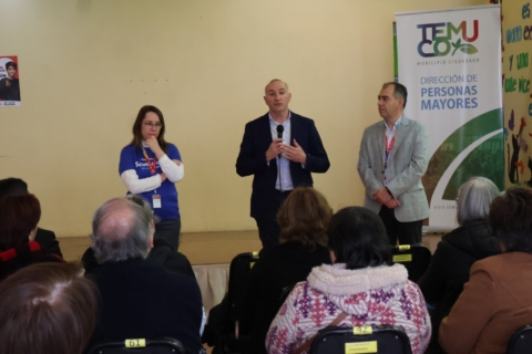 Capacitan a personas mayores en prevención de estafas digitales y educación financiera