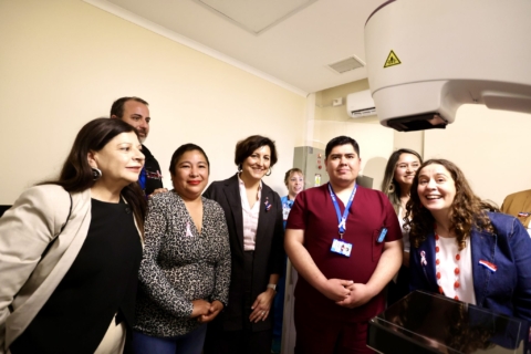 Ministra de Salud inauguró un mamógrafo en Alhué