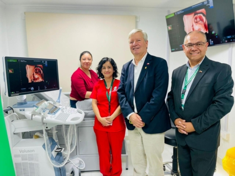 Curicó estrena moderno ecógrafo ginecológico para fortalecer atención primaria de salud