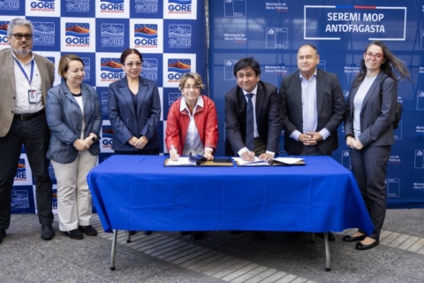 Gobierno Regional y MOP firman convenio para potenciar el Corredor Bioceánico Capricornio