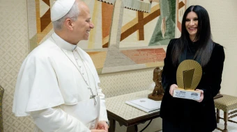 El Papa León XIV recibe en el Vaticano a Laura Pausini y confiesa ser su fan desde hace años