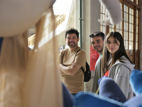 “Aporías”: 44 obras exploran la creatividad en última muestra del Mercado Puerto