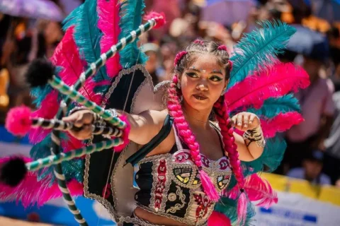 Carnaval Andino de Arica inicia con alta convocatoria y transmisión masiva