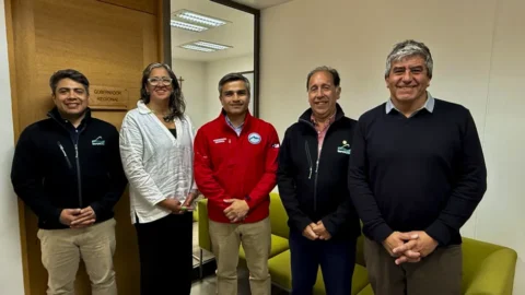 Asociación de Puertos presenta plan estratégico a Gobernador de Aysén