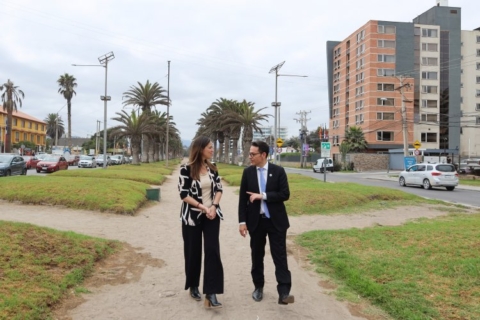 La Serena: Remodelación de Avenida de Aguirre proyecta espacios seguros y de esparcimiento para vecinos y turistas La Serena: Remodelación de Avenida de Aguirre proyecta espacios seguros y de esparcimiento para vecinos y turistas