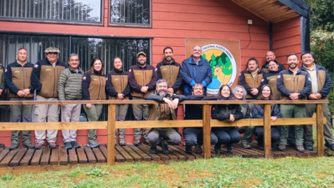 Guardaparques de Los Lagos se capacitan con tecnología para monitoreo en áreas protegidas