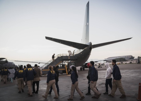 Primer vuelo de expulsión de migrantes suma 40 personas trasladadas