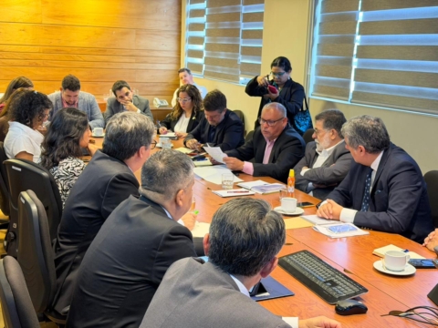 Gobernadores rechazan recorte del 3% y llegan a Santiago a la Dipres