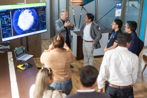 Antofagasta lanza proyecto para construir primer satélite regional en Chile