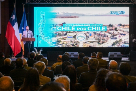 Gobiernos regionales y autoridades técnicas evalúan proyectos de infraestructura en la macrozona sur austral