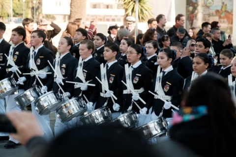 Estudiantes participan en desfile por las Glorias Navales en Viña del Mar