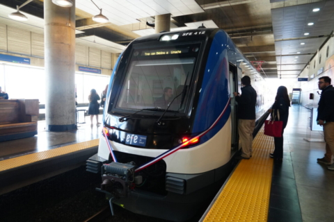 EFE incorpora nuevo tren al servicio Limache–Puerto en Valparaíso