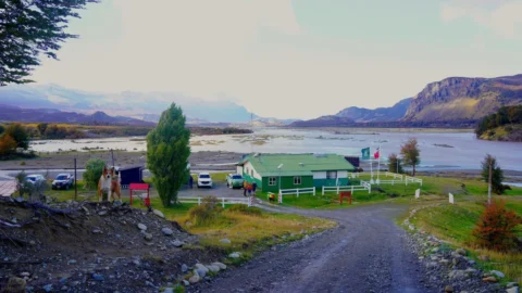 Aprueban 7 millones para turismo científico en Campos de Hielo Sur
