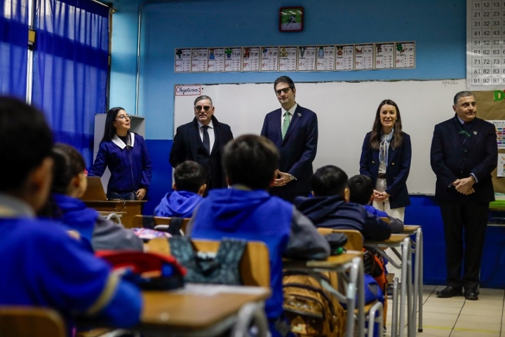 Tres de cada cinco niños no logra comprensión lectora esperada en segundo básico