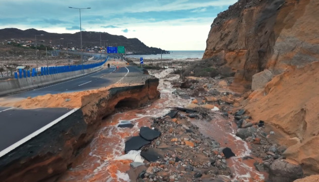 Ruta 5 y caminos interiores de Atacama y Coquimbo mantienen múltiples cortes tras fuertes lluvias en el Norte Chico