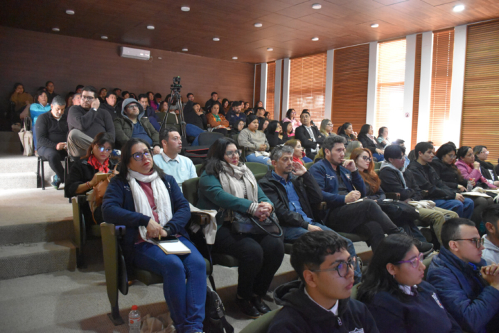 Seminario abordó inclusión de estudiantes sordos en educación superior