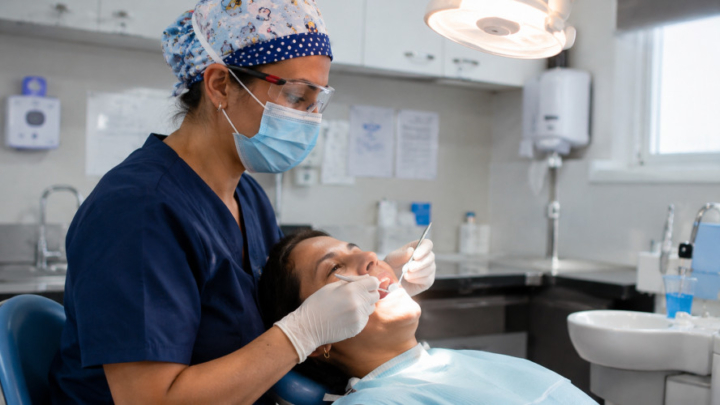 Aprueban más de tres mil millones de pesos para reducir listas de espera dentales en mujeres de Coquimbo