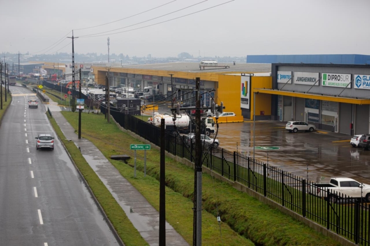 Clausuran 11 locales en Megacentro de Puerto Montt por operar sin patente municipal