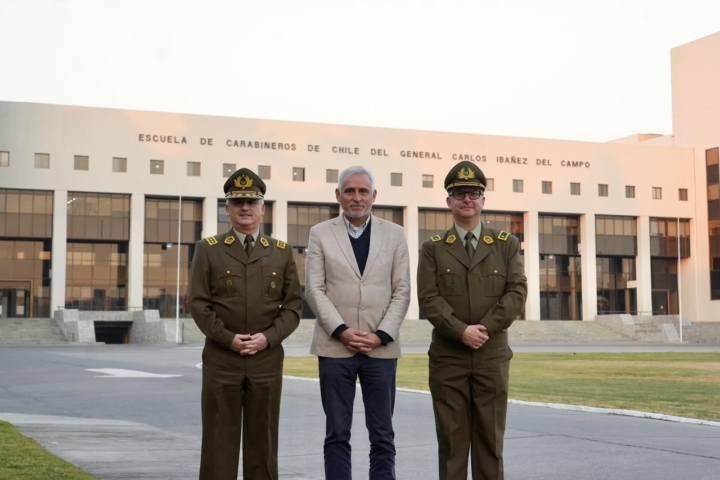 Gobernador plantea construir escuela de Carabineros en Machalí Gobernador plantea construir escuela de Carabineros en Machalí