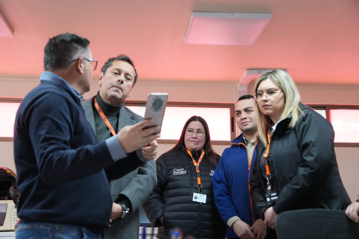 Temuco conoce en Talca sistema de botón de seguridad para reforzar respuesta ante delitos