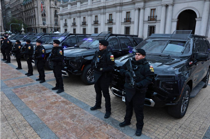 vehiculos-pdi.jpeg__1440x2000_q70_subsampling-2