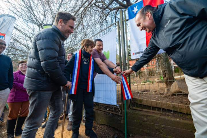 Solución público-privada permite a familias de Santa Bárbara acceder a agua potable tras años de espera