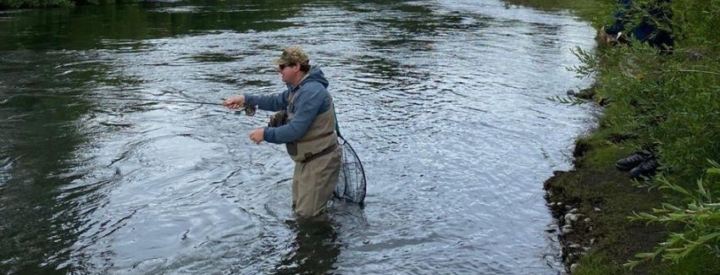 Pesca recreativa del Chinook inició temporada anticipada en cuencas de La Araucanía