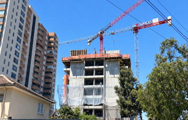 Suprema ratifica multa de 150 UTA a constructora por ruidos molestos