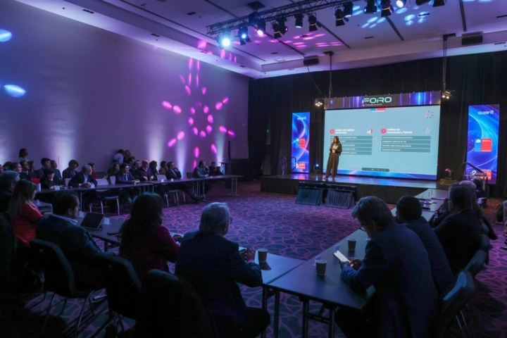 Subtel presenta ejes del Plan Nacional Digital para impulsar inversiones y preparar el camino al 6G