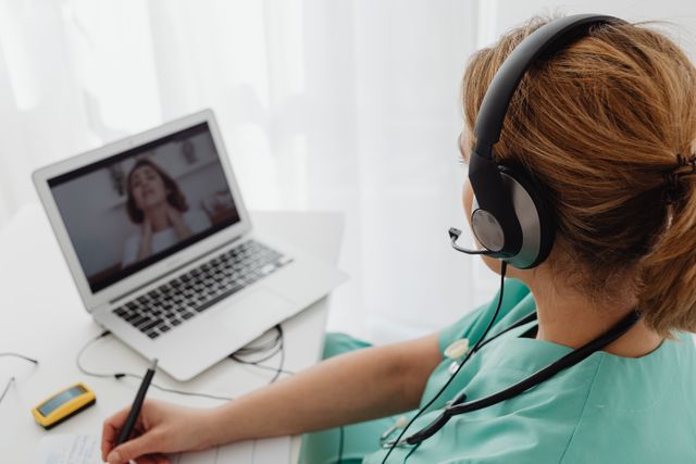 Puerto Varas gestiona más de 12 mil solicitudes de salud rural con plataforma de telesalud