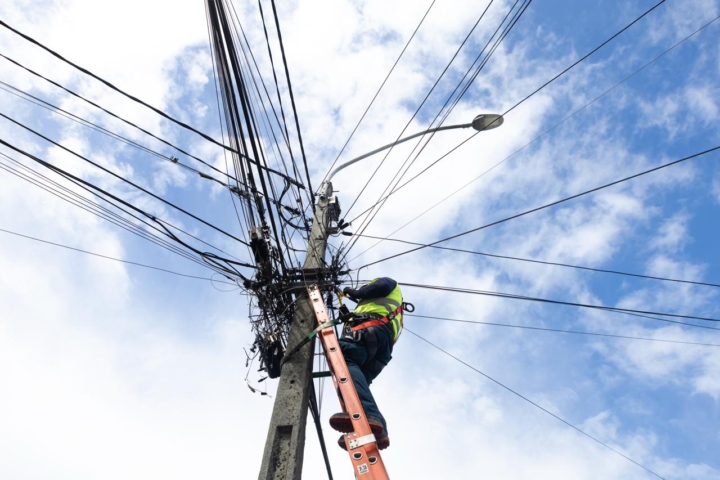 Puerto Montt inicia segunda etapa del plan Chao Cables con intervención de 388 puntos